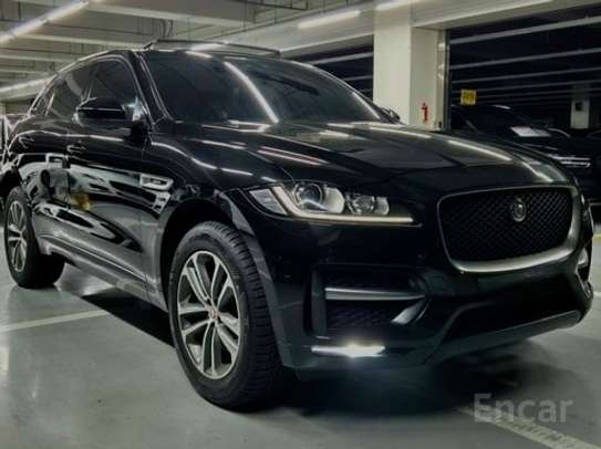 Jaguar F-Pace Sport essence Full options image 12