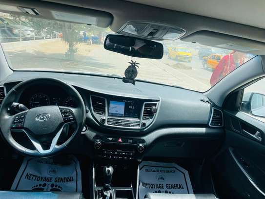 HYUNDAI TUCSON 2018 image 10