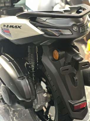 Nmax 125 2025 avec cmc image 14