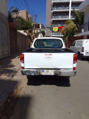 Mitsubishi L200 image 5