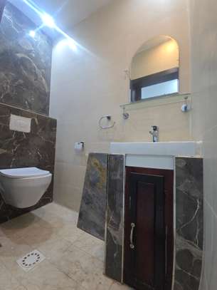 APPARTEMENT F5 À NGOR-ALMADIES image 10