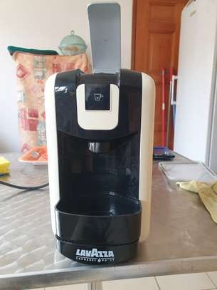 EXPRESSO LAVAZZA image 1