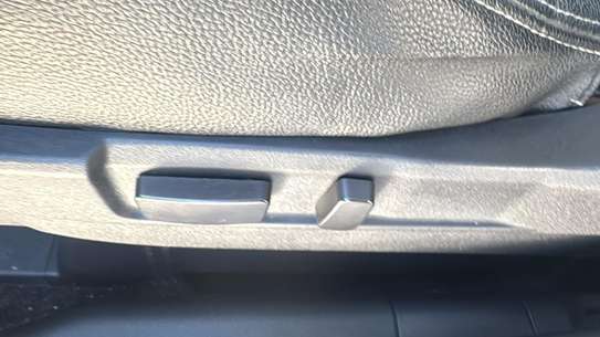 Mitsubishi Outlander image 14