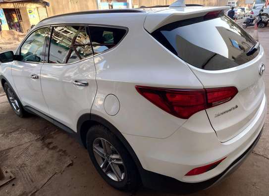 Hyundai santa fe 2017 image 10