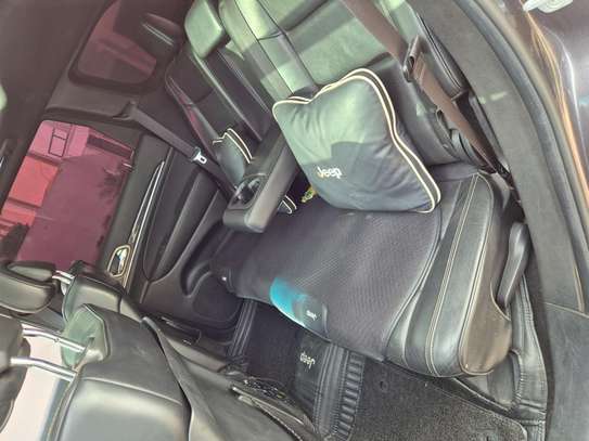 Jeep grand cherokee image 9