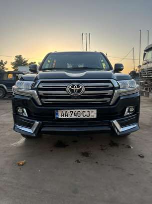 Toyota land cruiser 2020 image 3