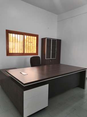 Tables de bureau DG image 9