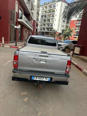 toyota hilux image 5