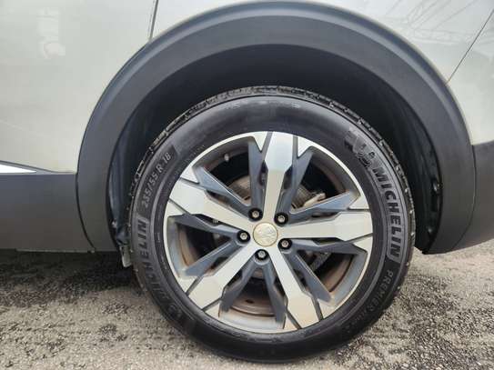 PEUGEOT 5008 GT LINE image 12