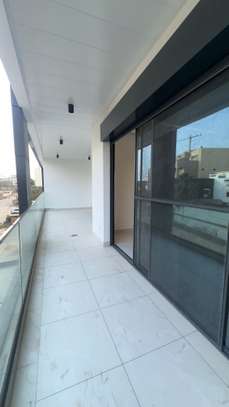Appartements 4 chambres salon aux Almadies vers King Fahd image 3