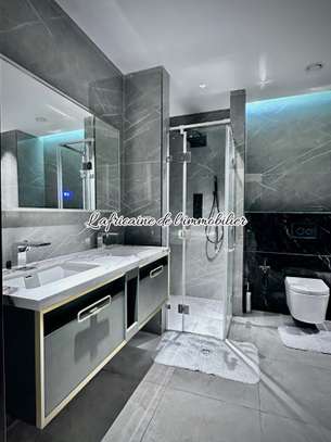 À Vendre – Appartement Duplex F4 de 290m2 ,aux Almadies image 10