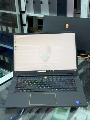 Dell Alienware M16 R2 Ultra 9 4070 image 2