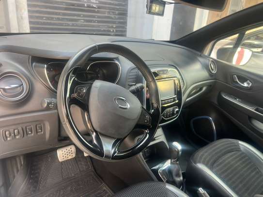RENAULT QM3 2016/2017 image 4