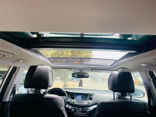 HYUNDAI TUCSON 2018 image 13