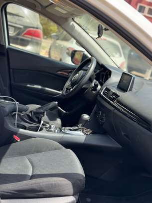 Mazda 3 image 12
