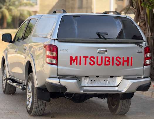 Mitsubishi L200 2016 image 6