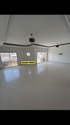 appartement spacieux aux almadies image 2