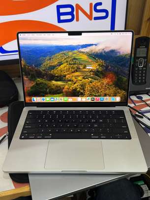 MacBook Pro 14 Pouces,2021  Puce Apple M1 Pro image 2