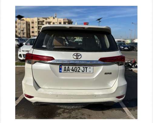 Toyota fortuner 2017 image 3
