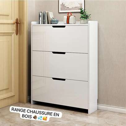 Range chaussures en bois image 2