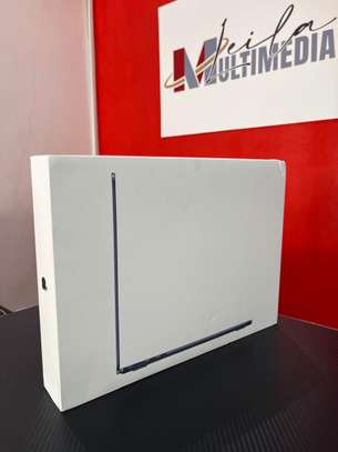 AIR M4 16/256 image 1