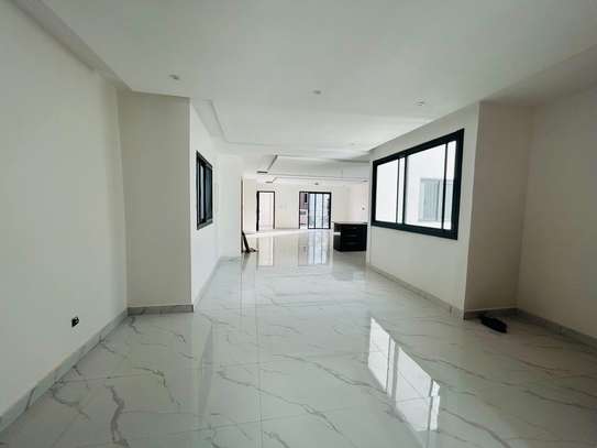 Appartement de type F4 à louer Ngor Virage image 9