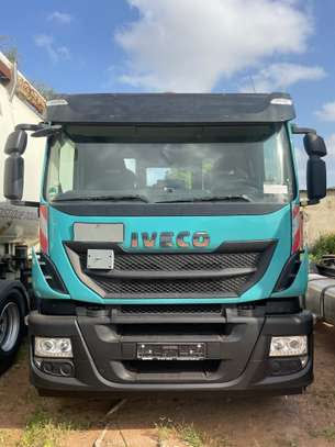 Iveco 6x4 image 3
