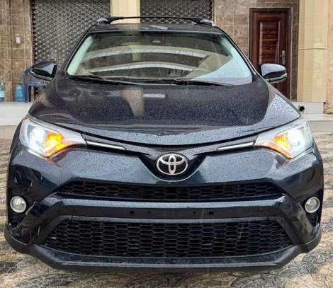 Toyota RAF 4 XLE 2018 image 7
