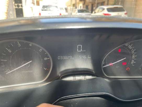 Peugeot 2008 2018 image 4