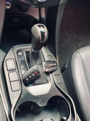 Hyundai Santafe Diesel  2015 4*4 image 13