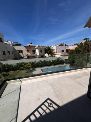 VILLA SDANDING image 14