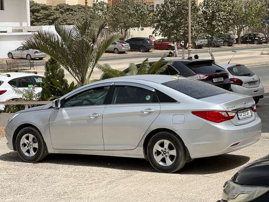 Hyundai SONATa image 4