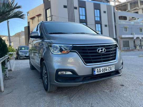 LOCATION HYUNDAI STAREX 9 PLACES AVEC CHAUFFEUR image 7