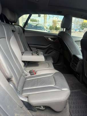 Audi Q8 2019 image 6