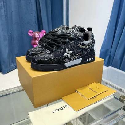 *Louis Vuitton Skate  full black image 1
