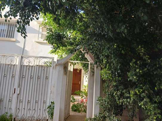 une villa à mermoz image 1