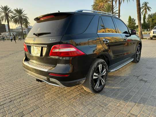 Mercedes-Benz ML 350 année 2014 image 9