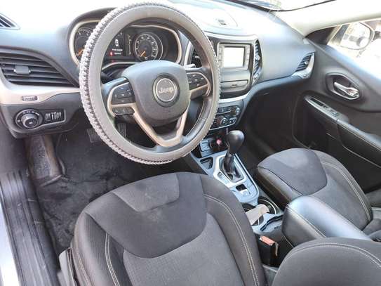 Jeep Cherokee 2015 image 4