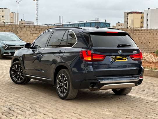 BMW X5 année 2015 image 2