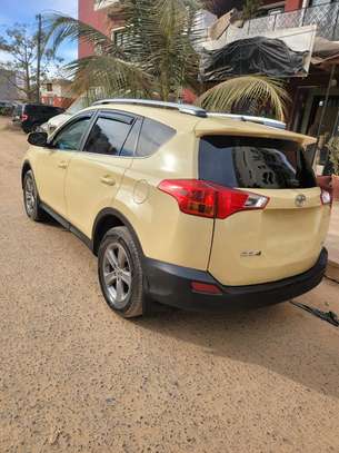 Toyota Rav4 2015 image 14