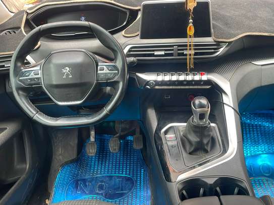 Peugeot 5008 image 7