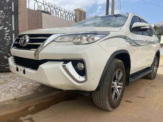 TOYOTA FORTUNER 2017 7PLACES image 4