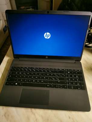 HP 15S AMD Ryzen 3 8GB Ram 256GB Ssd image 4