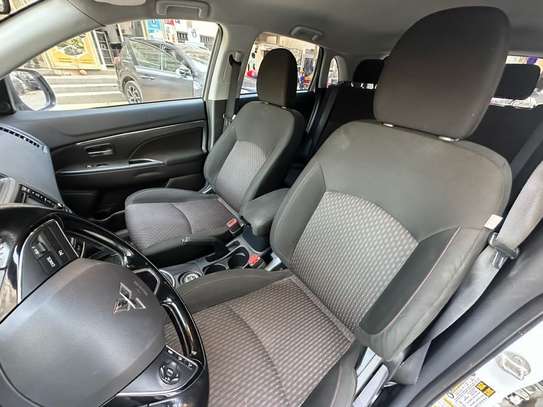 Mitsubishi RVR 2017 ( clean ) version 4x4 image 10
