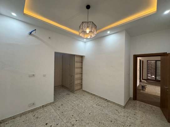 BEL APPARTEMENT F4 À SACRÉ CŒUR 3 VDN image 14