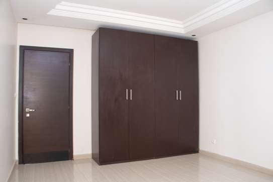 DAKAR ALMADIES : Appartement à louer 3 chambres – Massamba image 3