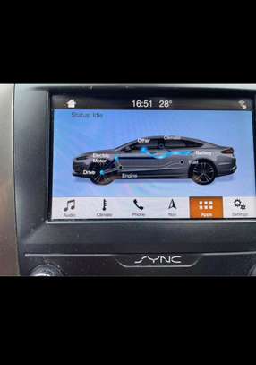 Ford Fusion Hybrid 2019 image 2
