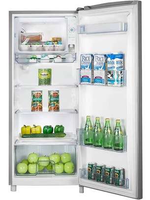 REFRIGERATEUR 179L HISENSE BAR 1PORTE AVEC FONTAINE GRIS image 4