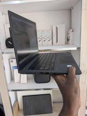 Lenovo  ) T14s ) Gen2 ) i5 ) 11e generation VPro ) 16 ) 256 image 3
