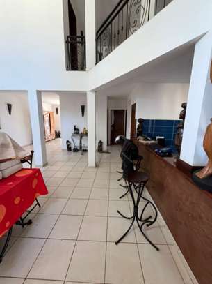 DEUX VILLAS PIEDS DANS L'EAU A SALY image 13